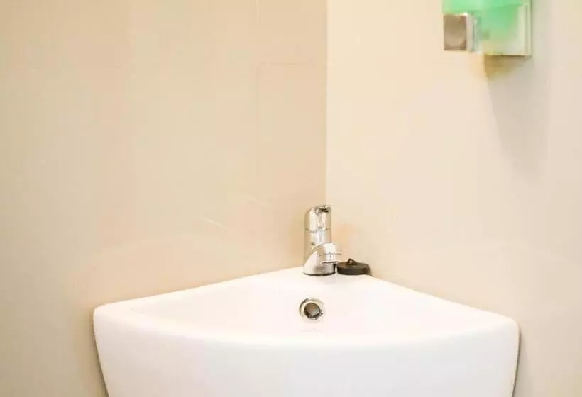 ペンション The Polumb Garden Bedugul