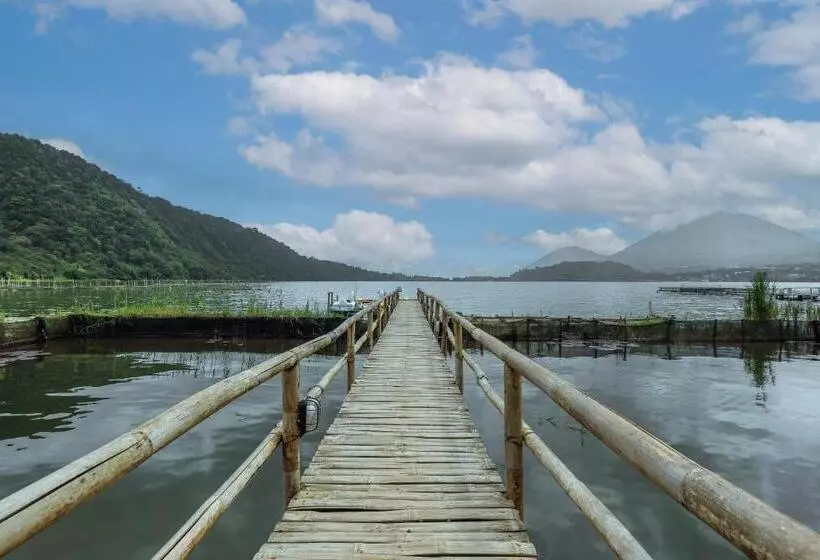 ペンション The Polumb Garden Bedugul