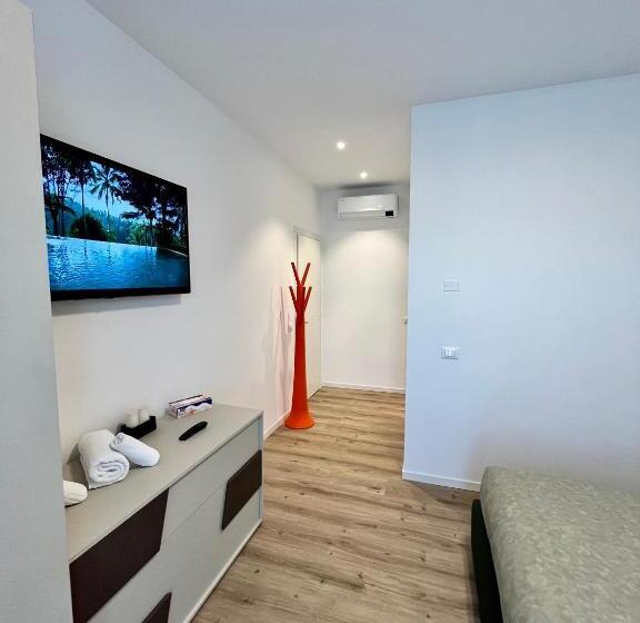 پانسیون Verona Rooms 109