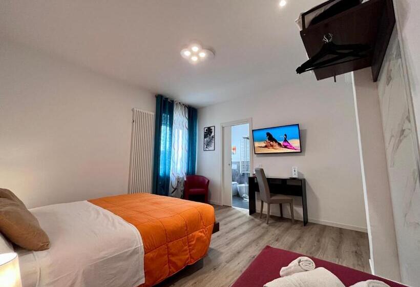 پانسیون Verona Rooms 109