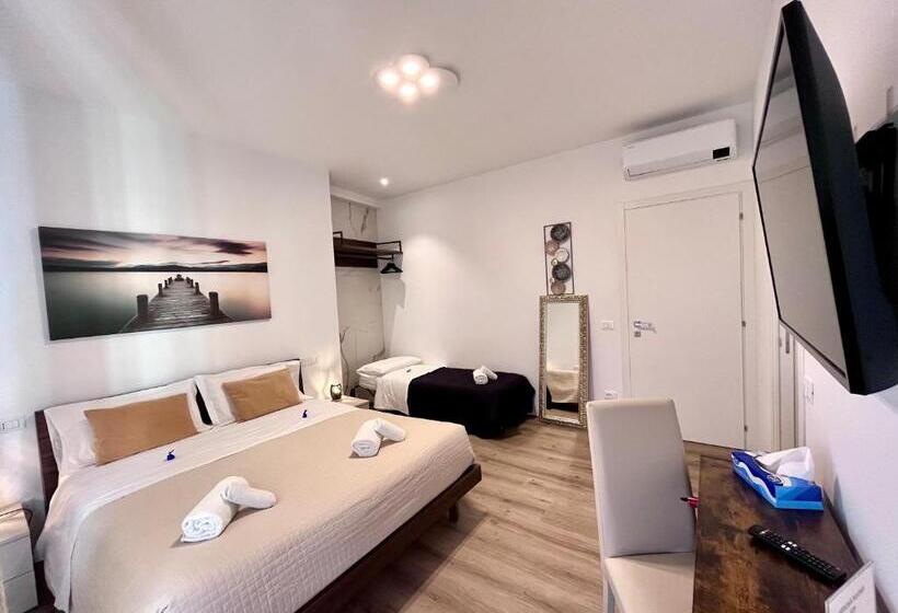 پانسیون Verona Rooms 109