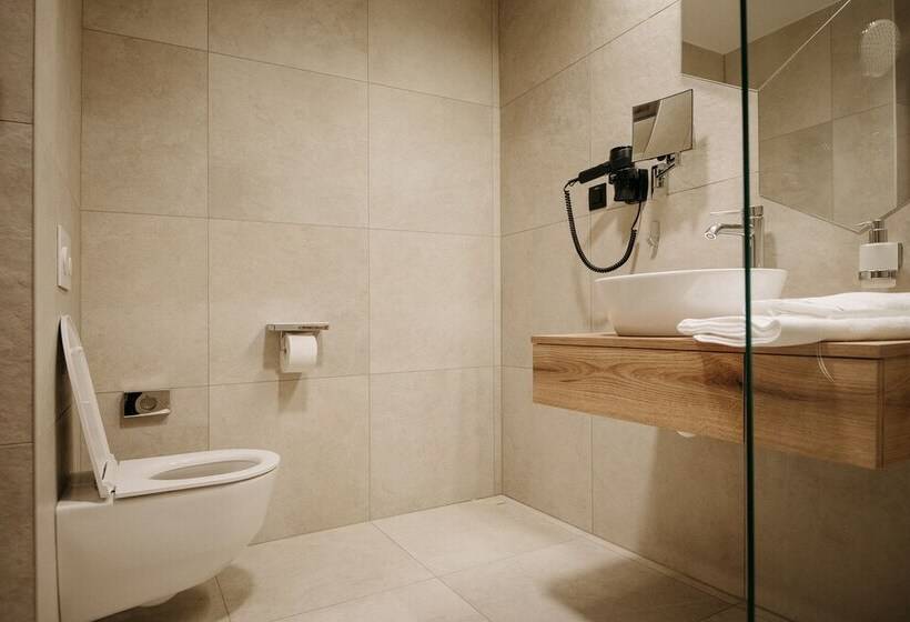 Rm Hotel Wellness&congress