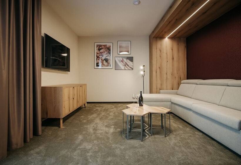 Rm Hotel Wellness&congress