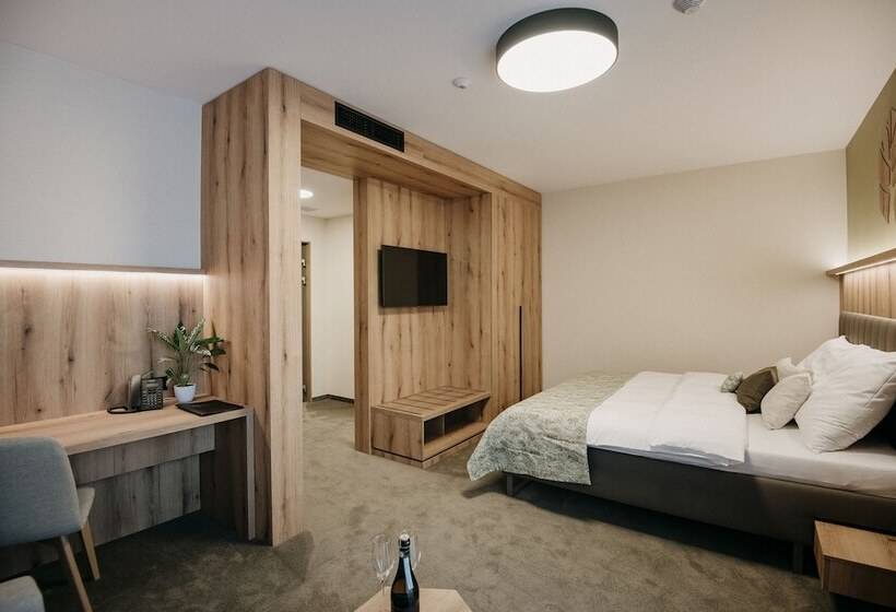 Rm Hotel Wellness&congress