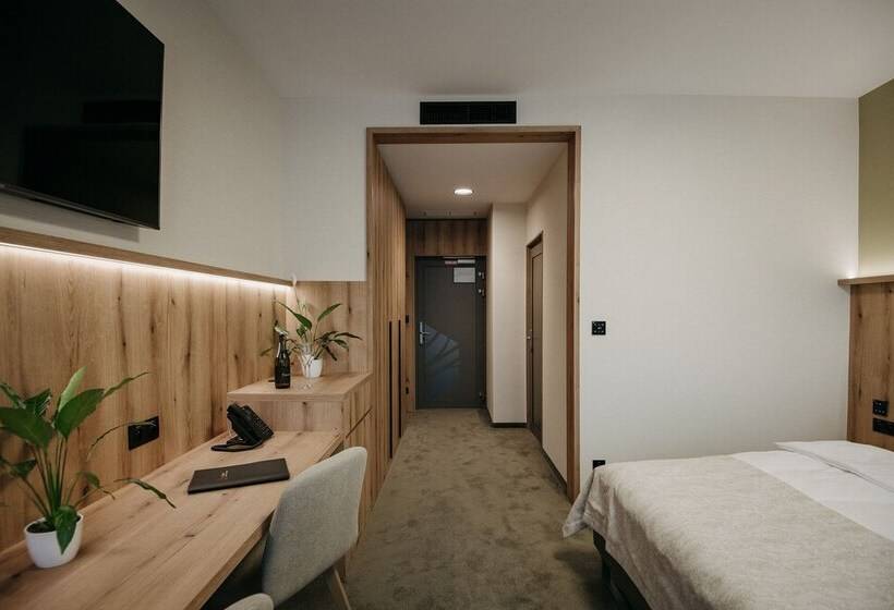 Rm Hotel Wellness&congress