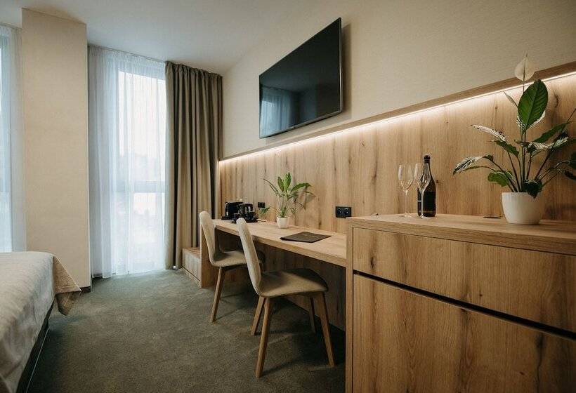 Rm Hotel Wellness&congress