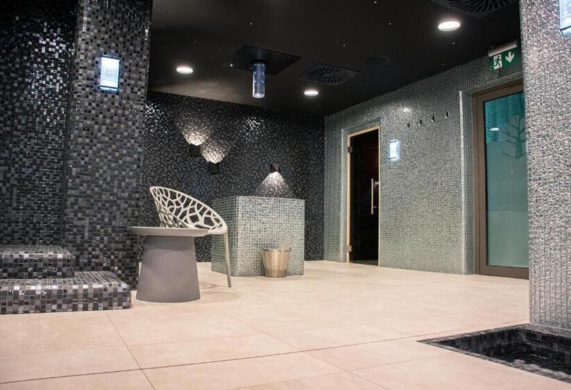 Rm Hotel Wellness&congress