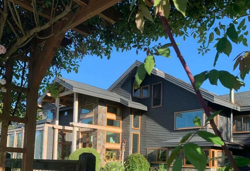 Wellnesshaus Bed And Breakfast