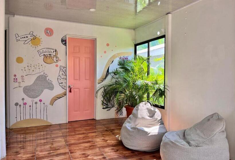 La Tribu Boutique Hostel For Women