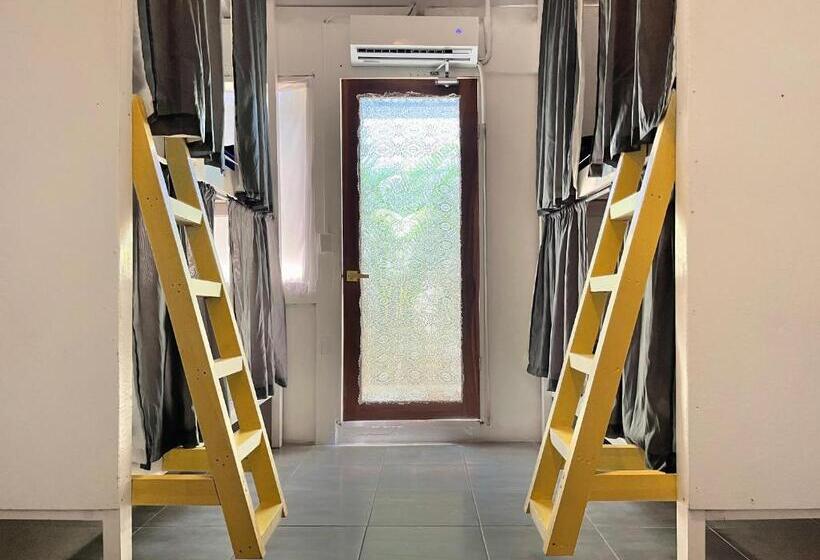 La Tribu Boutique Hostel For Women