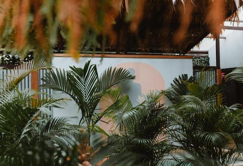 La Tribu Boutique Hostel For Women