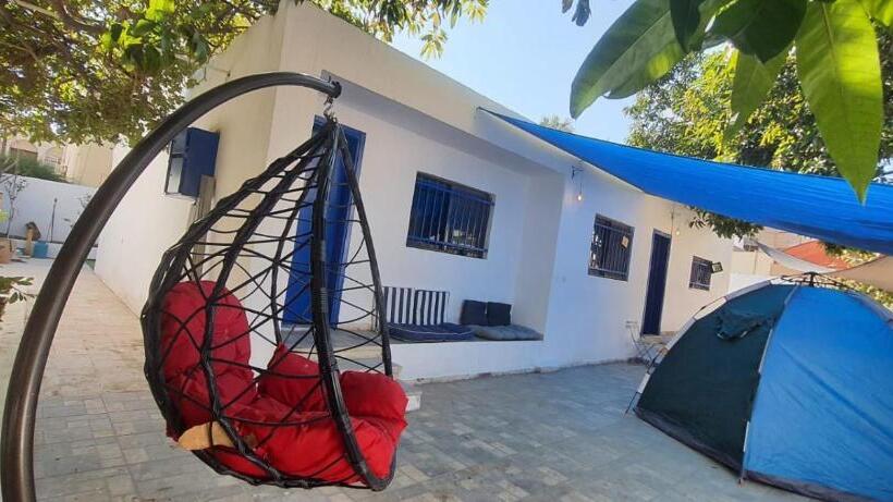 هاستل Mango Haus