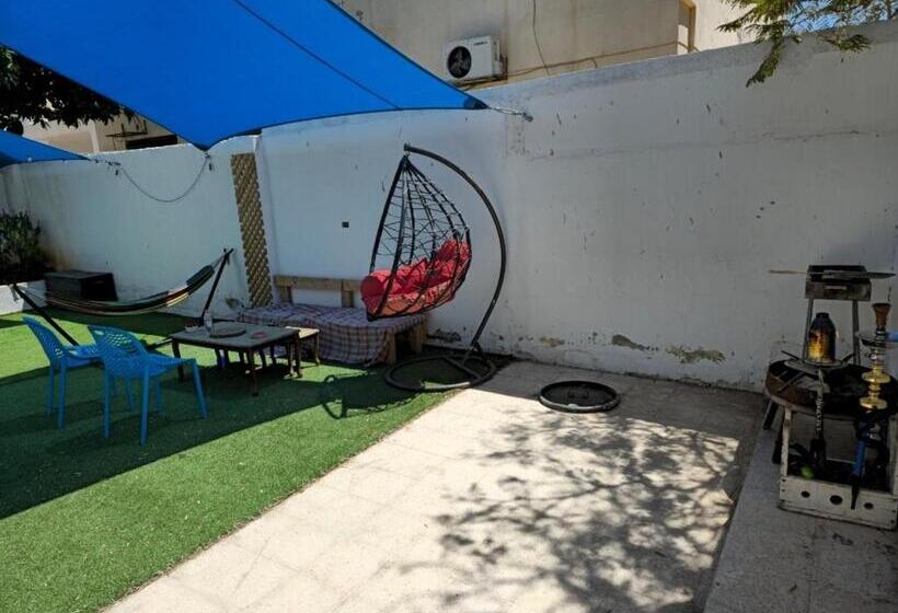 هاستل Mango Haus