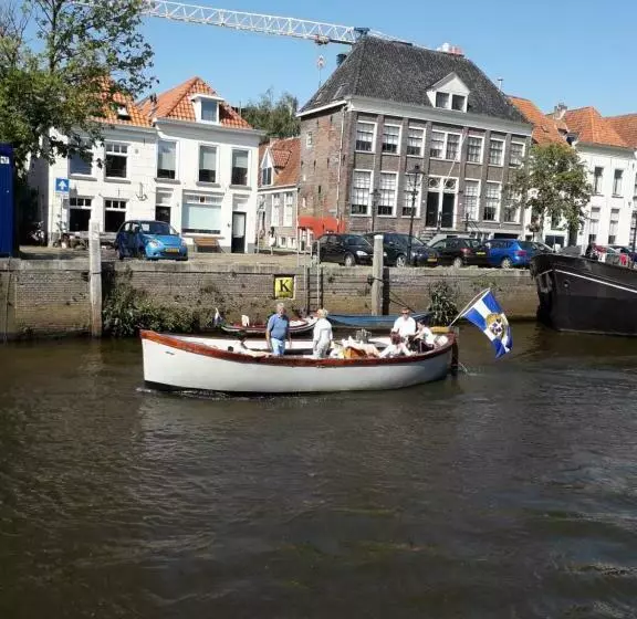 Aamiaismajoitus (B&B) Thorbecke Canal View 42m2 Loft