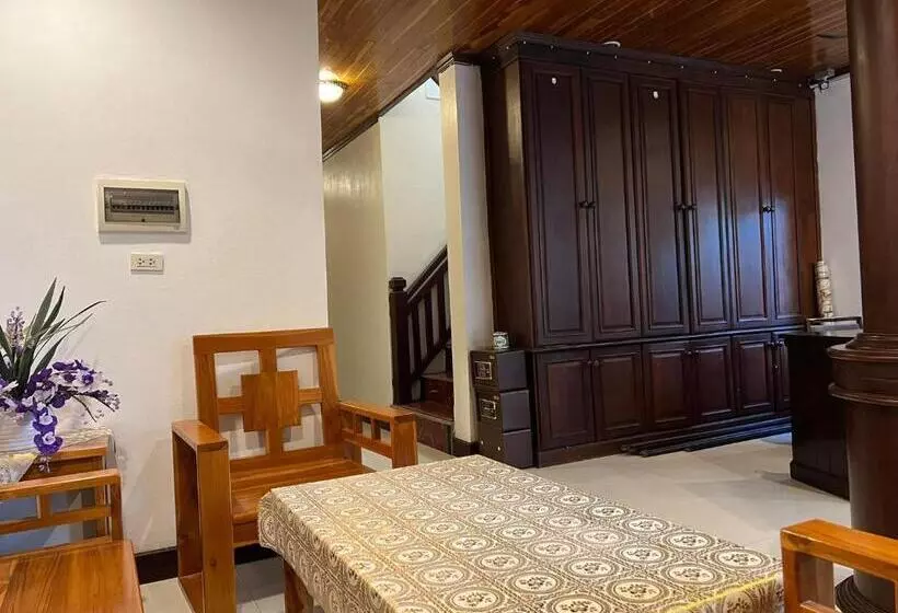 هتل Jasmine Place House