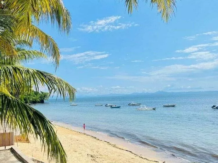 هتل L Ylang Ylang Auberge Ambatoloaka