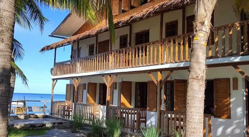 هتل L Ylang Ylang Auberge Ambatoloaka