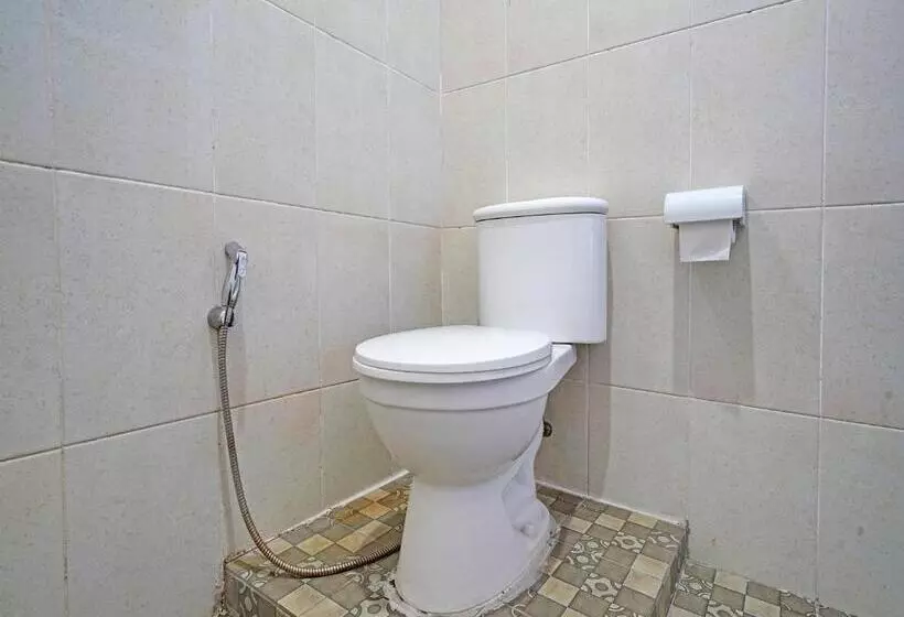 Hotelli Oyo 92023 Singgasana Cipelah Syariah