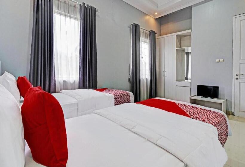 Hotel Oyo 92023 Singgasana Cipelah Syariah