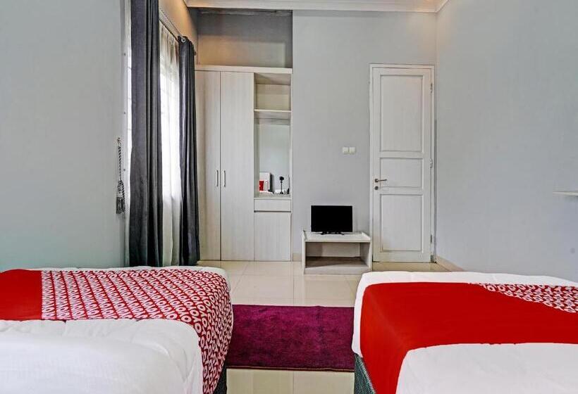 Hotel Oyo 92023 Singgasana Cipelah Syariah