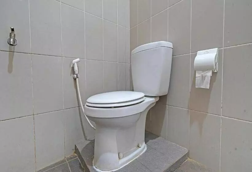 Hotelli Oyo 92023 Singgasana Cipelah Syariah