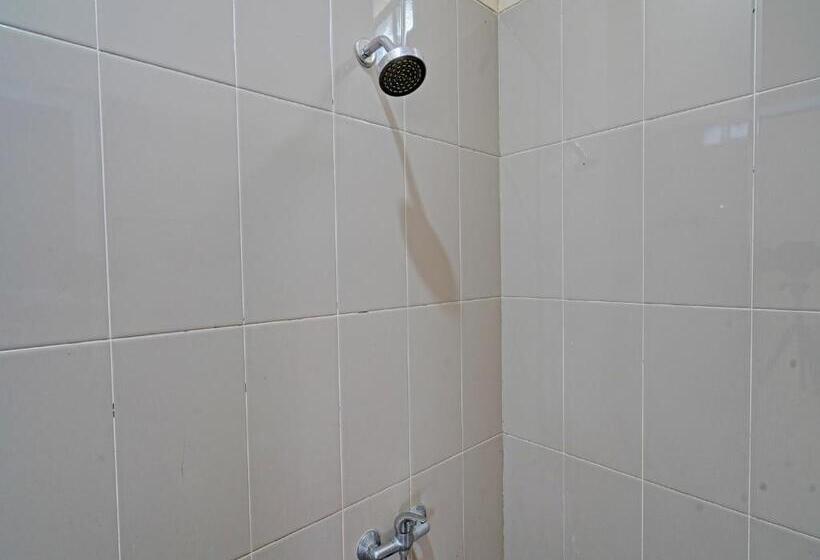 Hotel Oyo 92023 Singgasana Cipelah Syariah