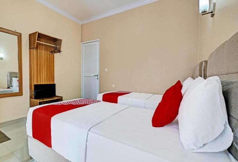Hotel Oyo 92023 Singgasana Cipelah Syariah