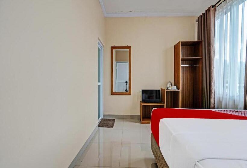 Hotel Oyo 92023 Singgasana Cipelah Syariah