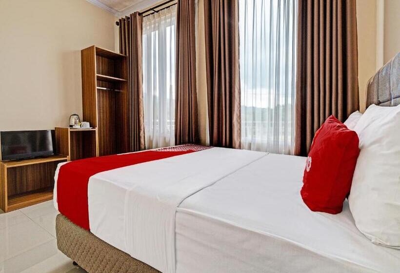 Hotel Oyo 92023 Singgasana Cipelah Syariah