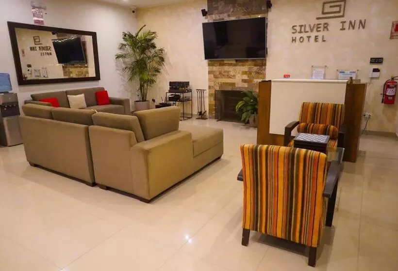 ホテル Silver Inn