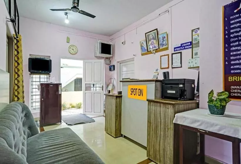 هتل Spot On 806027 Bright Homes