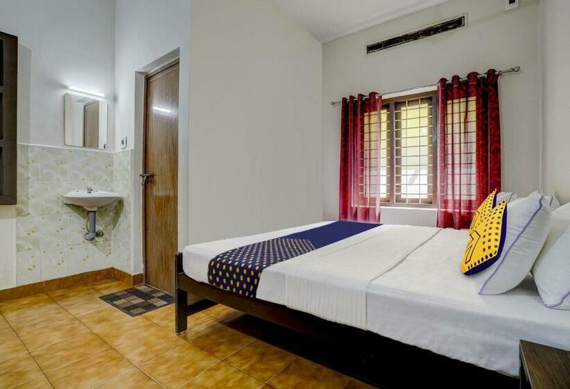 Hotel Spot On Archana Tourist Home