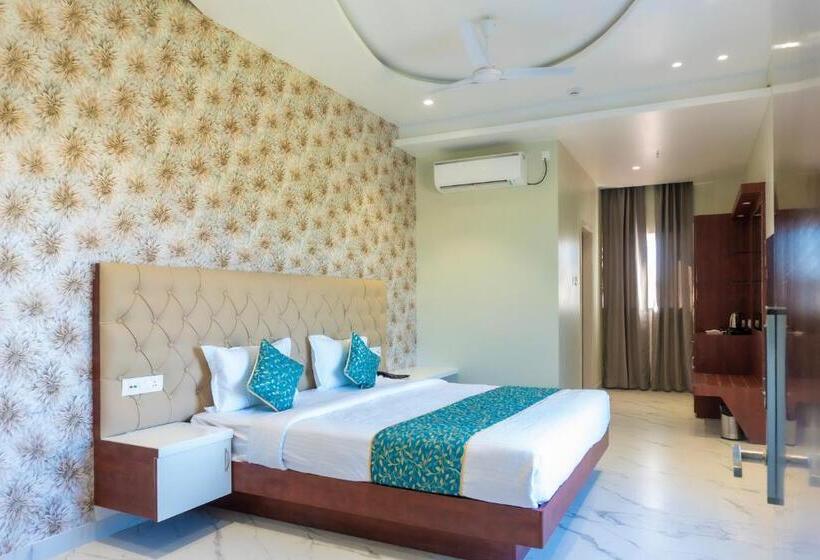 Hotel The Kamoda Resort