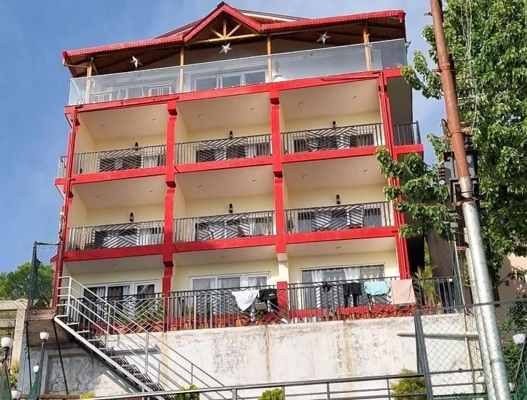 فندق The White Mountaina