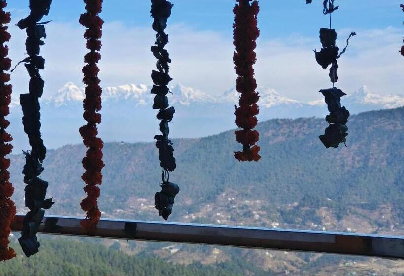فندق The White Mountaina