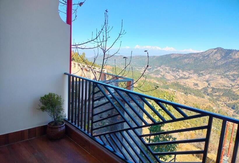 فندق The White Mountaina