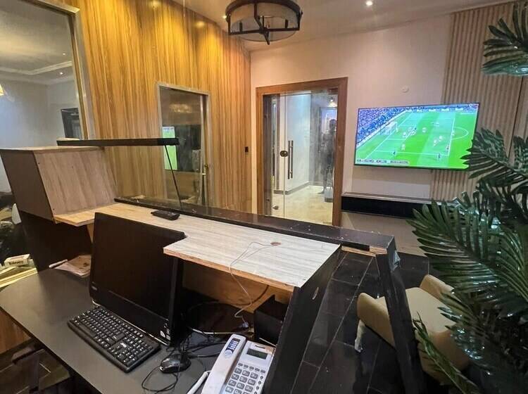 پانسیون De Loccville Place