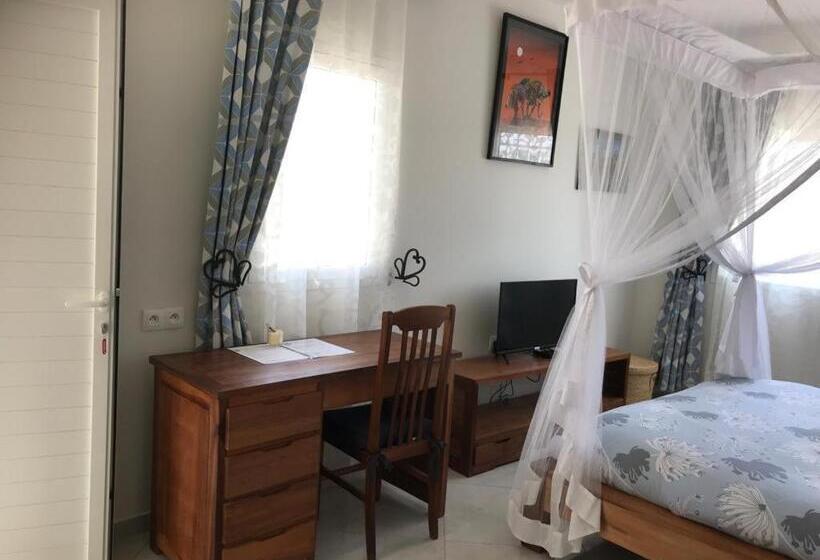 پانسیون L  Oasis De Verdure