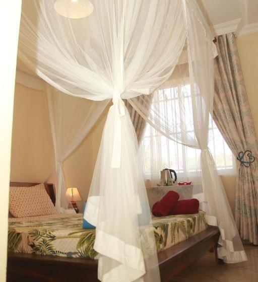 پانسیون L  Oasis De Verdure