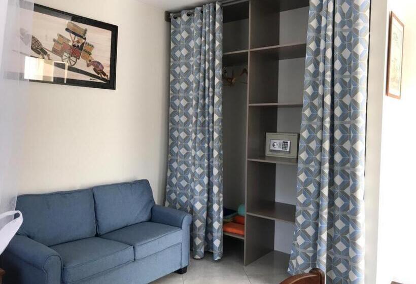 پانسیون L  Oasis De Verdure