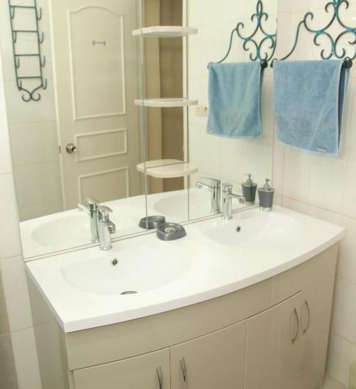 پانسیون L  Oasis De Verdure