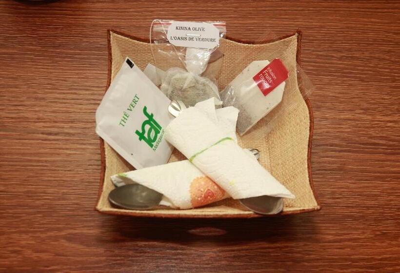 پانسیون L  Oasis De Verdure