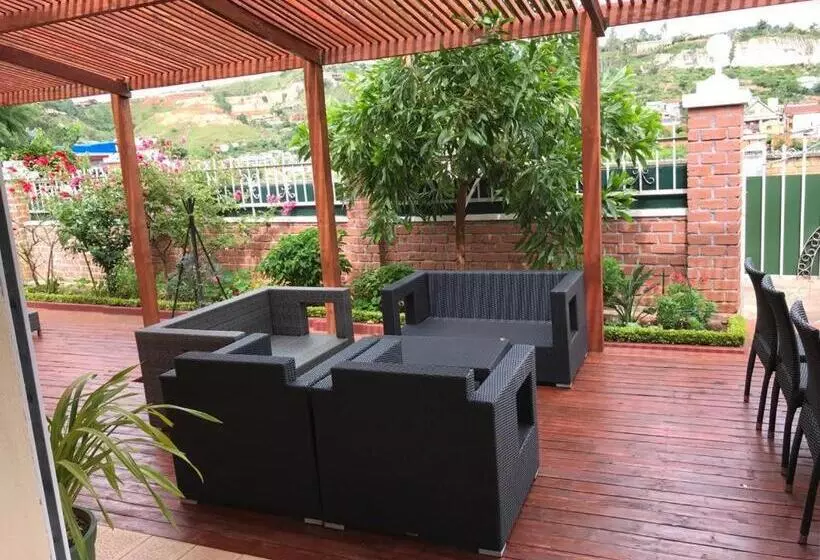 پانسیون L Oasis De Verdure
