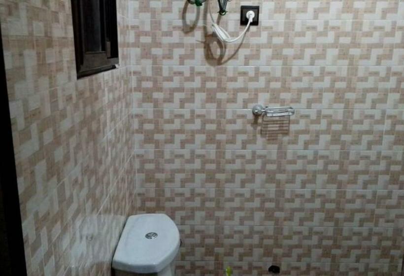 پانسیون Studio 2 Climatisé Et Ventilateur Plafonnier Et Wifi Gratuit A 6 Nuitees De Reservation