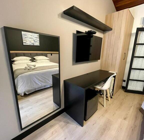 هاستل Pousada Terrazzo Bonjardim