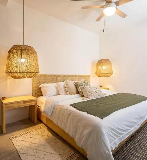 هاستل Sleeps 9, Outdoor Space, Pingpong Table, In Villa