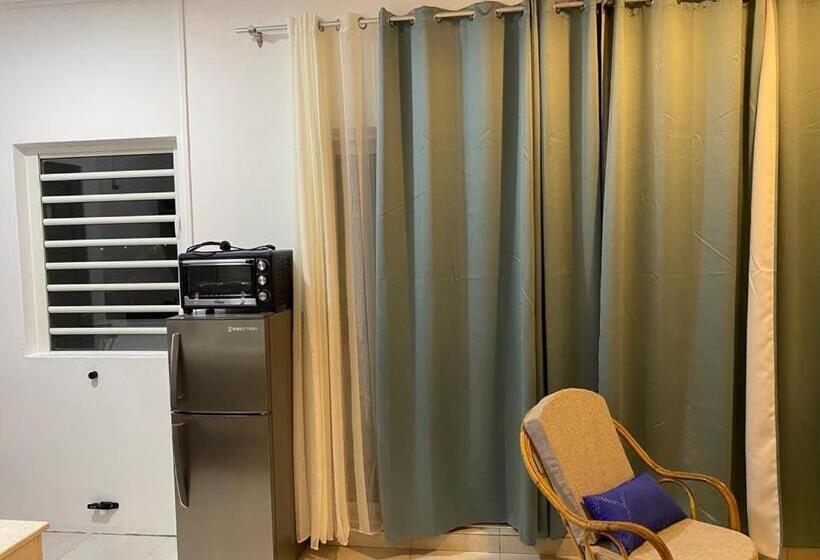 تختخواب و صبحانه Cosy Corner