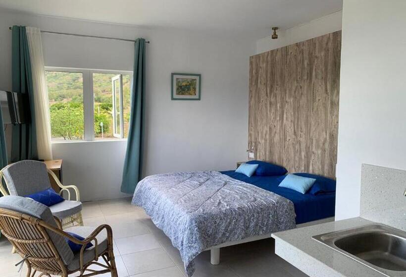 تختخواب و صبحانه Cosy Corner