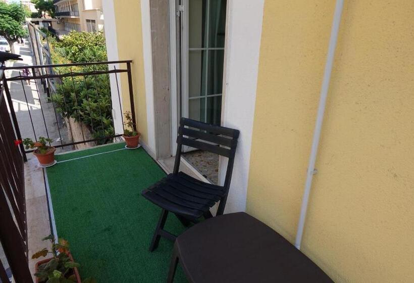 Bed and Breakfast Imperial Room