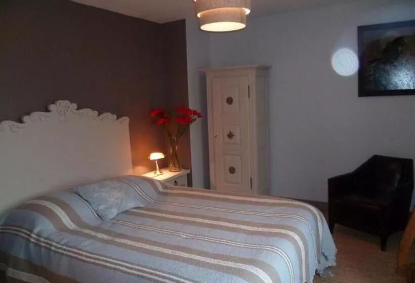 ベッドアンドブレックファースト La Tonnelle Fleurie Chambres D Hôtes